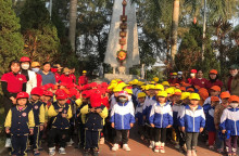 Trường mầm non Mỹ Hưng tổ chức cho học sinh đi dã ngoại và viếng nghĩa trang Liệt sỹ xã Mỹ Hưng năm học 2022-2023